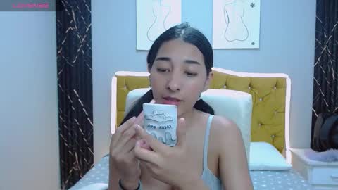 Snapshot of inocent_luna chatting on February 11, 1:43 am Luna moon online show from February 11, 1:43 am