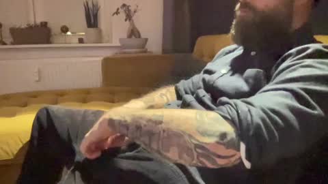 Snapshot of inspectorgagshit chatting on February 3, 10:32 pm One Love online show from February 3, 10:32 pm