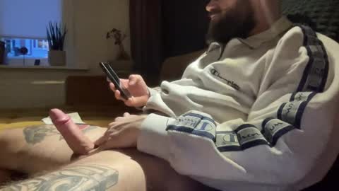 Snapshot of inspectorgagshit chatting on February 20, 4:46 pm One Love online show from February 20, 4:46 pm