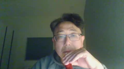 insuclee197641 online show from April 9, 2:33 pm