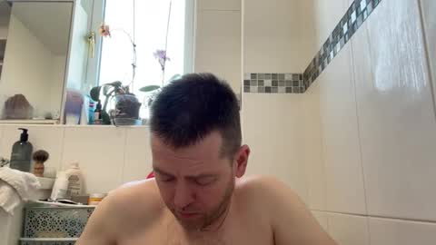 InterestedHun online show from April 22, 11:45 am