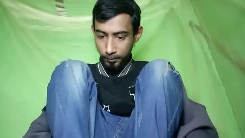 Snapshot of interne8famous chatting on January 9, 9:45 am interne8famous online show from January 9, 9:45 am