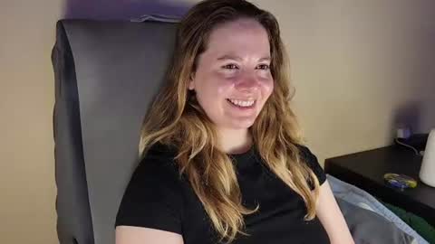 Snapshot of internetfairy_xo chatting on July 7, 6:47 am Faye online show from July 7, 6:47 am