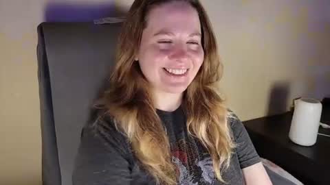 Snapshot of internetfairy_xo chatting on July 14, 6:07 am Faye online show from July 14, 6:07 am