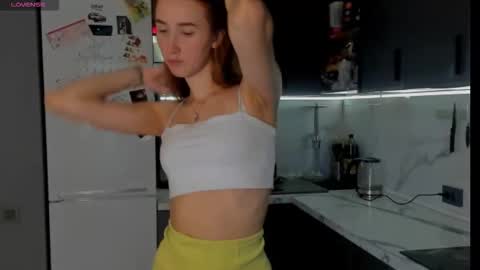 Snapshot of internetsexplorer chatting on October 28, 11:58 am Bernadette Join online show from October 28, 11:58 am