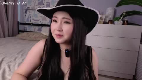 Snapshot of iolaselley chatting on May 27, 11:29 am Tesha online show from May 27, 11:29 am