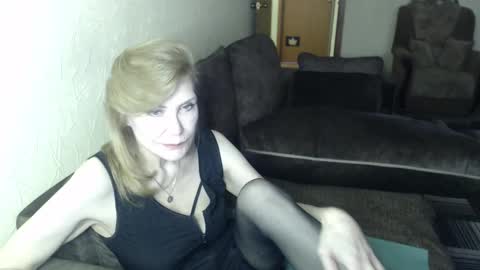 irenalegs online show from March 21, 9:36 am