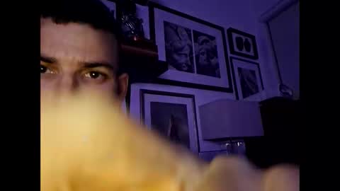 irenardo1 online show from March 11, 5:35 am