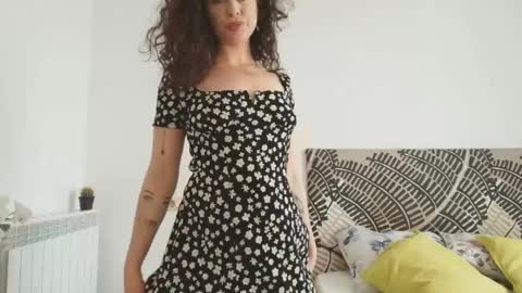 Snapshot of ireneblue_ chatting on May 20, 7:25 am Irene online show from May 20, 7:25 am