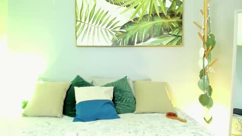 Snapshot of iriis_rosse chatting on October 14, 4:30 pm Iris Rosse online show from October 14, 4:30 pm