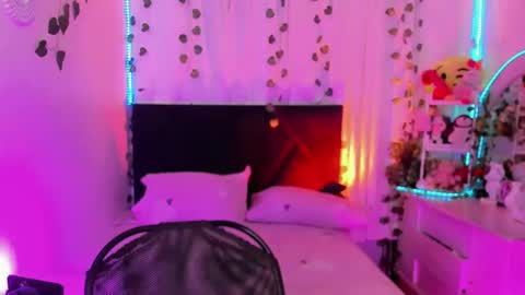 Snapshot of irina_lechera_ chatting on April 21, 9:17 pm Irina online show from April 21, 9:17 pm