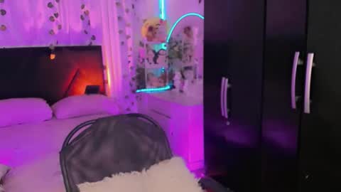 Snapshot of irina_lechera_ chatting on April 25, 8:28 pm Irina online show from April 25, 8:28 pm