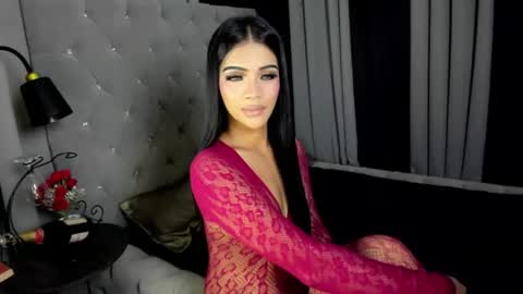 Snapshot of irina_woodshakylishxx chatting on July 23, 1:52 am IRINAA online show from July 23, 1:52 am
