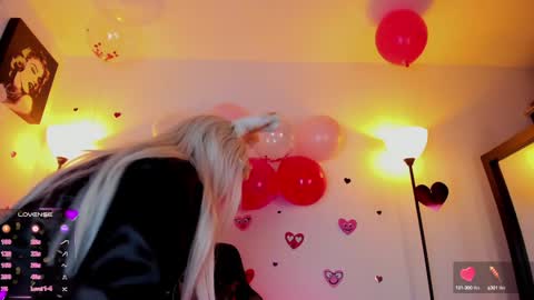 Snapshot of irinaa_scarlett chatting on February 7, 12:42 am Irinaa Scarlett online show from February 7, 12:42 am