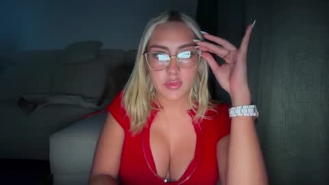 Snapshot of irinanovnahs chatting on July 23, 3:04 am Im Irina online show from July 23, 3:04 am