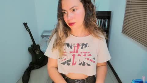 Snapshot of irinastephann chatting on April 25, 2:14 am irina online show from April 25, 2:14 am