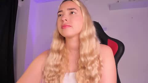 Snapshot of iris3019 chatting on February 9, 3:12 pm iris online show from February 9, 3:12 pm