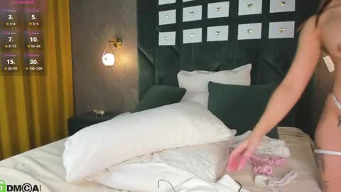 Snapshot of iris_barnes chatting on May 17, 9:17 am Lilith online show from May 17, 9:17 am
