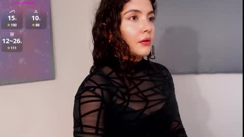 Snapshot of iris_caprice chatting on December 12, 1:53 am Instagram iris caprice online show from December 12, 1:53 am
