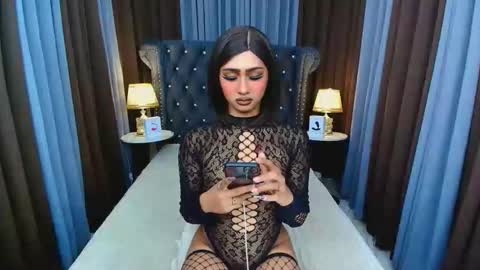 Iris online show from April 17, 5:49 pm