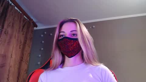 Lily online show from October 24, 2:02 pm