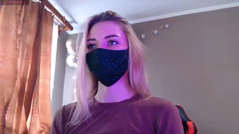 Lily online show from November 13, 12:04 pm