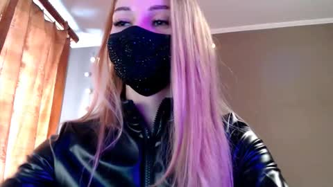 Lily online show from February 23, 2:36 pm