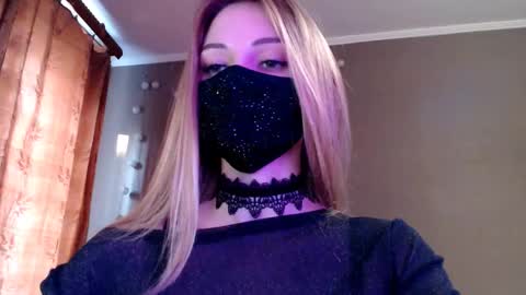 Lily online show from March 5, 3:08 pm