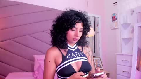 Snapshot of iris_licht chatting on July 12, 9:17 pm Iris Licht online show from July 12, 9:17 pm