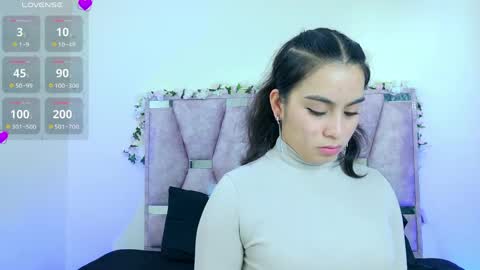 Snapshot of iris_mandarinne chatting on May 24, 5:18 pm Iris online show from May 24, 5:18 pm