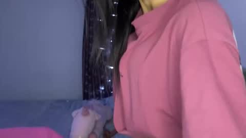 Iris online show from October 5, 6:39 pm