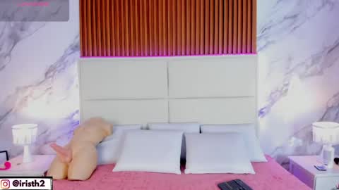 Snapshot of iris_thompson chatting on April 27, 4:54 am Iris online show from April 27, 4:54 am