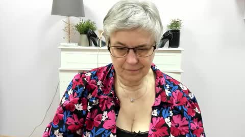 I R I S online show from March 25, 7:14 am