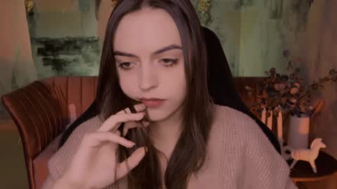 Snapshot of iriscline chatting on December 3, 4:17 pm Iris online show from December 3, 4:17 pm