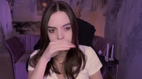 Snapshot of iriscline chatting on December 6, 1:00 pm Iris online show from December 6, 1:00 pm