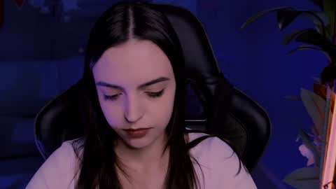 Snapshot of iriscline chatting on December 7, 5:31 pm Iris online show from December 7, 5:31 pm