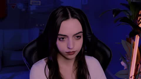 Snapshot of iriscline chatting on December 7, 8:38 pm Iris online show from December 7, 8:38 pm