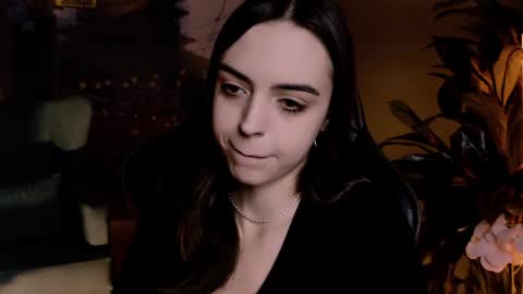 Snapshot of iriscline chatting on December 10, 1:22 pm Iris online show from December 10, 1:22 pm