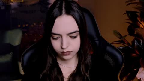 Snapshot of iriscline chatting on December 10, 4:27 pm Iris online show from December 10, 4:27 pm