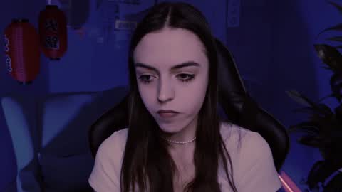 Snapshot of iriscline chatting on December 17, 1:27 pm Iris online show from December 17, 1:27 pm