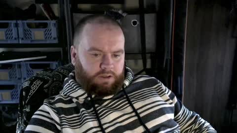 twitter theirishman205 online show from December 8, 12:19 pm