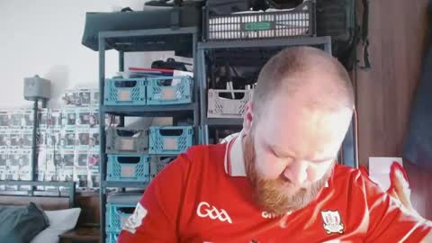 twitter theirishman205 online show from May 4, 10:44 am