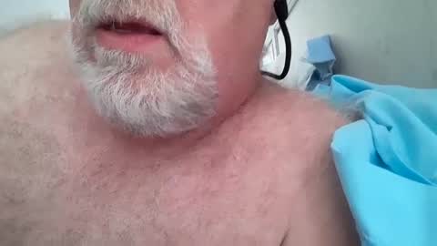 Snapshot of irishdudeloveoib chatting on December 6, 7:23 pm Irishdudelove online show from December 6, 7:23 pm