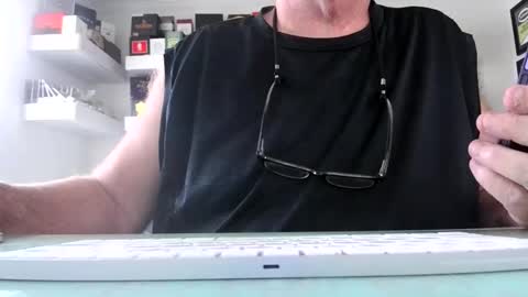 Snapshot of irishdudeloveoib chatting on November 26, 4:52 pm Irishdudelove online show from November 26, 4:52 pm