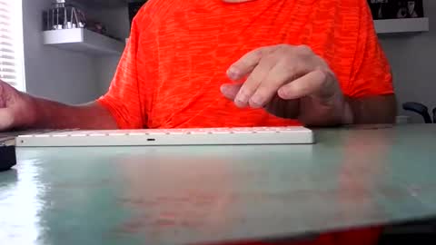 Snapshot of irishdudeloveoib chatting on January 10, 6:42 pm Irishdudelove online show from January 10, 6:42 pm