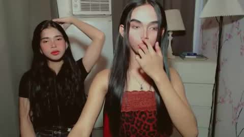 IRISH AND TRIXIE online show from March 9, 2:48 am