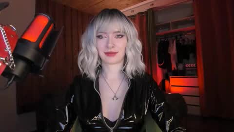 Miss Iris Fansly Miss Iris new inst.  online show from January 10, 10:58 pm