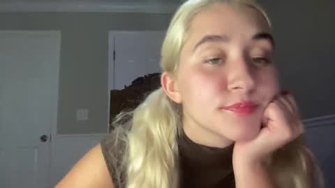 Irispink1 online show from October 31, 12:22 am