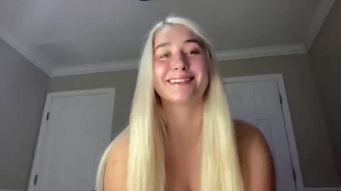 Irispink1 online show from December 4, 9:56 pm