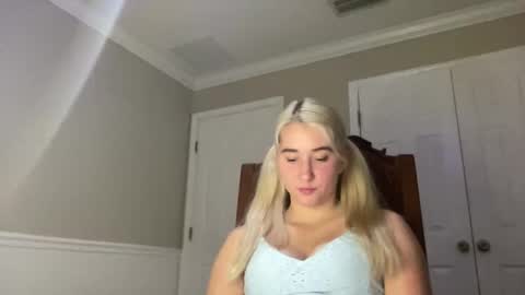 Irispink1 online show from December 18, 2:50 am